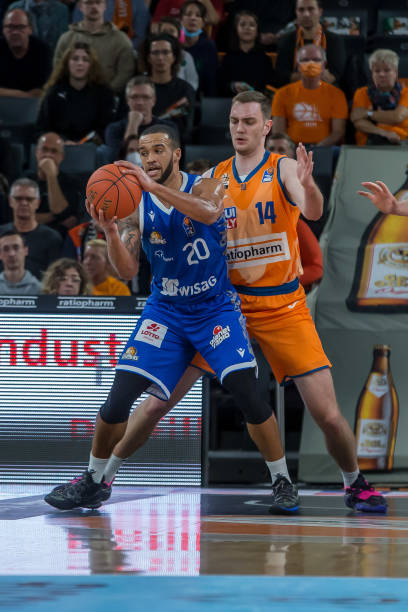 巨星成色远 巨星成色远